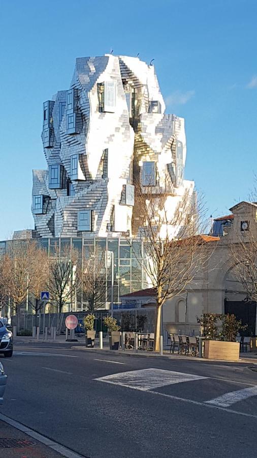 Appartamento Jolie petite maison idéalement située Arles Esterno foto